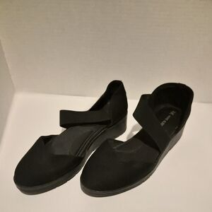 Anne Klein Black i-Flex Sandals